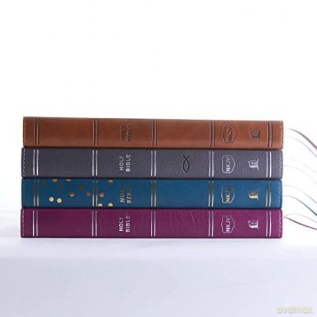 NKJV, Thinline Bible Youth Edition, Leathersoft, Gray, Red Letter, Comfort Print: Holy Bible, New King James Version - Thomas Nelson [KSIĄŻKA]