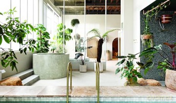 Outside In: Thoughtful interiors inspired by the natural world - Lauren Camilleri [KSIĄŻKA]