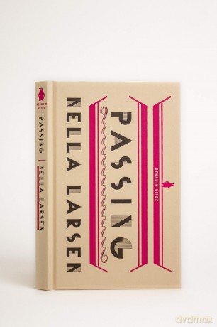 Passing (Penguin Vitae) - Nella Larsen [KSIĄŻKA]
