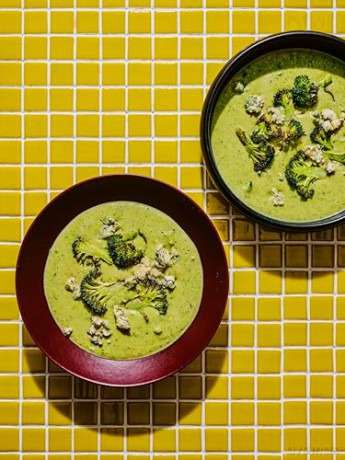 Poppy Cooks: The Actually Delicious Slow Cooker Cookbook: THE NO.1 BESTSELLER (Bloomsbury Publishing) - Poppy O'Toole [KSIĄŻKA]