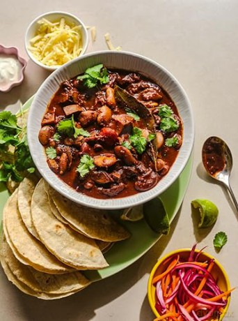 Poppy Cooks: The Actually Delicious Slow Cooker Cookbook: THE NO.1 BESTSELLER (Bloomsbury Publishing) - Poppy O'Toole [KSIĄŻKA]