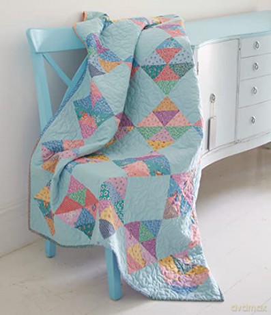 Quilts from Quarters: 12 Clever Quilt Patterns to Make from Fat or Long Quarters - Pam Lintott [KSIĄŻKA]