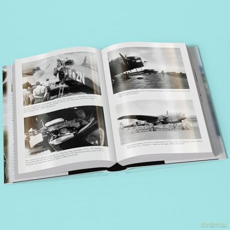 RAF Coningsby in the Second World War - Robert Perry [KSIĄŻKA]
