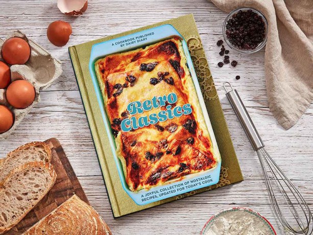 Retro Classics: A joyful collection of nostalgic recipes, updated for today's cook (Dairy Diary) - Emily Davenport [KSIĄŻKA]