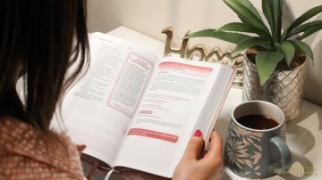 RVR60, Biblia de Estudio para Jóvenes, Leathersoft, Oro Rosa, Palabras de Jesús en Rojo, Comfort Print: Reina-Valera 1960, Estudio para jóvenes, Oro Rosa, Leathersoft, Comfort Print - Vida [KSIĄŻKA]