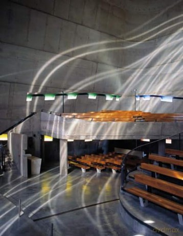 Sacred Concrete: The Churches of Le Corbusier - Flora Samuel [KSIĄŻKA]
