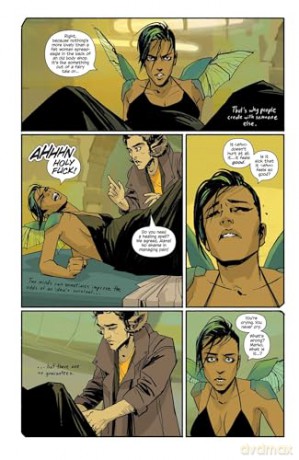 Saga Volume 1: New Edition (SAGA TP (NEW EDITION)) - Brian K Vaughan [KSIĄŻKA]