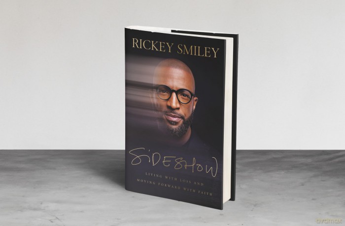 Sideshow: Living with Loss and Moving Forward with Faith - Rickey Smiley [KSIĄŻKA]