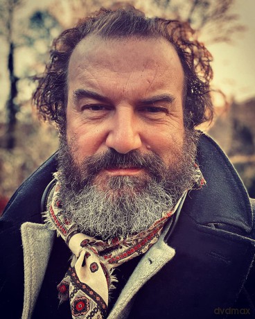 Smoke Hole: Looking to the Wild in the Time of the Spyglass - Martin Shaw [KSIĄŻKA]