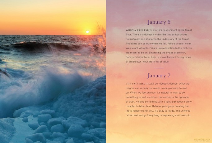 Sunset Gratitude: 365 Hopeful Meditations for Peaceful and Reflective Evenings All Year Long (Daily Gratitude) - Emily Silva [KSIĄŻKA]