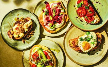 Taboon: Sweet and Savoury Delights from the Lebanese Bakery - Hisham Assaad [KSIĄŻKA]