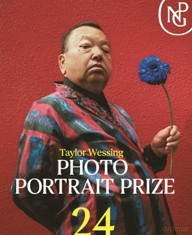 Taylor Wessing Photo Portrait Prize 2024 - Clare Freestone [KSIĄŻKA]
