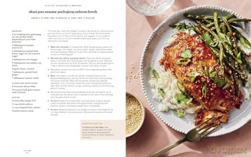 The Ambitious Kitchen Cookbook: 125 Ridiculously Good for You, Sometimes Indulgent, and Absolutely Never Boring Recipes for Every Meal of the Day - Monique Volz [KSIĄŻKA]