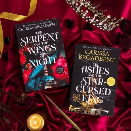 The Ashes and the Star-Cursed King: The must-read Sunday Times Bestselling romantasy sensation, second novel in the Crowns of Nyaxia series - Carissa Broadbent [KSIĄŻKA]
