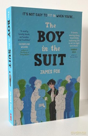 The Boy in the Suit (an extraordinary, moving, funny debut to make you laugh and cry) - James Fox [KSIĄŻKA]