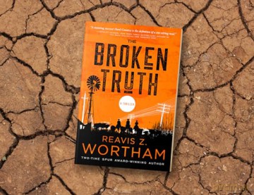 The Broken Truth: A Thriller (Tucker Snow Thrillers) - Reavis Z. Wortham [KSIĄŻKA]