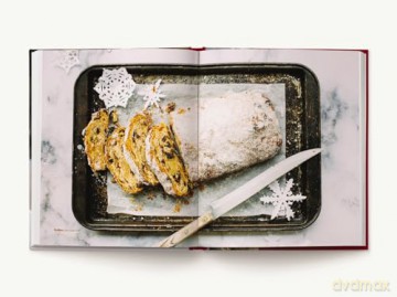 The Christmas Baking Cookbook: 'Tis the Season for 100+ Festive Treats [KSIĄŻKA]