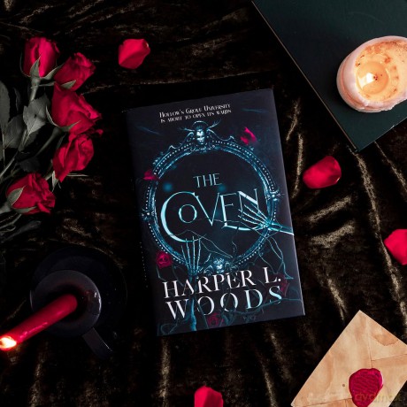 The Coven: The Sunday Times bestselling dark academia romantasy sensation: 1 (Coven of Bones, 1) - Harper L. Woods [KSIĄŻKA]