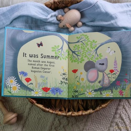 The Day You Were Born In August: A Baby Birth Gift Book - Lucy Tapper [KSIĄŻKA]