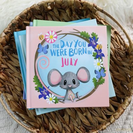 The Day You Were Born In July: A Baby Birth Gift Book - Lucy Tapper [KSIĄŻKA]