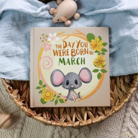 The Day You Were Born In March: A Baby Birth Gift Book - Lucy Tapper [KSIĄŻKA]