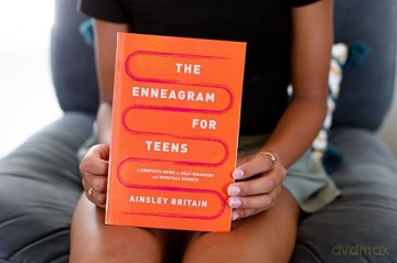 The Enneagram for Teens: A Complete Guide to Self-Discovery and Spiritual Growth - Ainsley Britain [KSIĄŻKA]