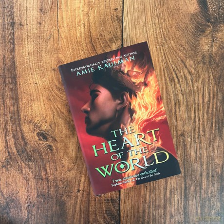 The Heart of the World: From the author of The Isles of the Gods - Amie Kaufman [KSIĄŻKA]
