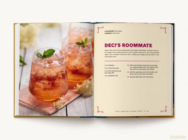 The Home Mixologist: Shake Up Your Cocktail Game with 150 Recipes - Shane Carley [KSIĄŻKA]