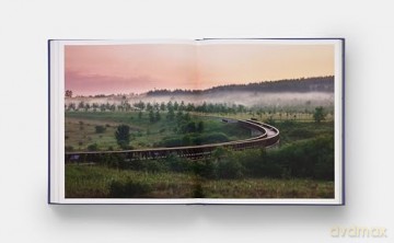 The Land Is Full: Nelson Byrd Woltz Landscape Architects - Bradford McKee [KSIĄŻKA]