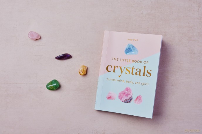 The Little Box of Crystals to Heal the Mind, Body and Spirit - Judy Hall [KSIĄŻKA]