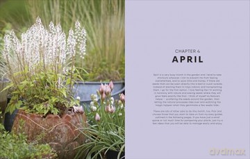 The Money-Saving Garden Year: The perfect Christmas gift for the gardener in your life - Anya Lautenbach [KSIĄŻKA]
