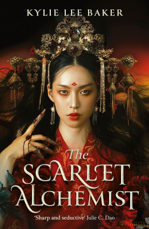 The Scarlet Alchemist: A dazzling enemies-to-lovers dark fantasy! - Kylie Lee Baker [KSIĄŻKA]