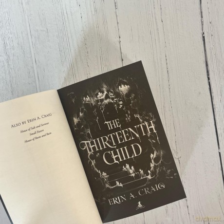 The Thirteenth Child: The Number 1 New York Times Bestseller - Erin A. Craig [KSIĄŻKA]