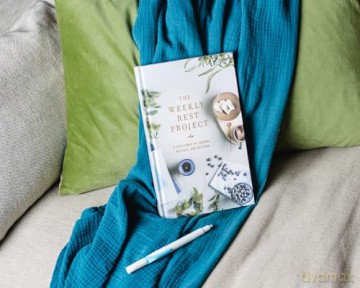 The Weekly Rest Project: A Challenge to Journal, Reflect, and Restore (The Weekly Project Series) - Zondervan [KSIĄŻKA]