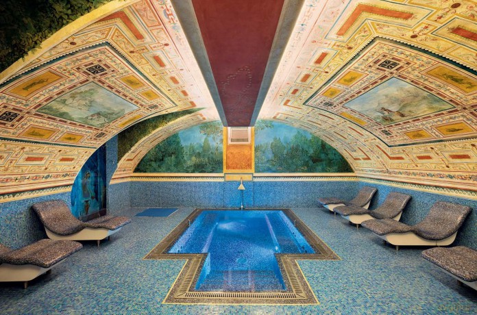 The World's Best Art and Design Hotels - Corynne Pless [KSIĄŻKA]