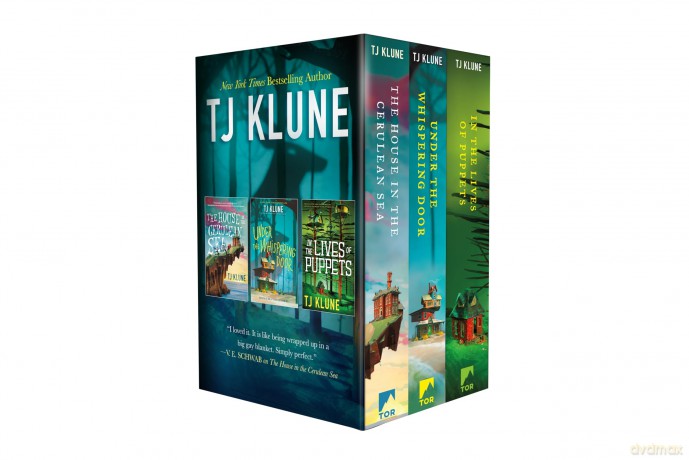 Tj Klune Trade Collection: The House in the Cerulean Sea, Under the Whispering Door, and in the Lives of Puppets - Tj Klune [KSIĄŻKA]