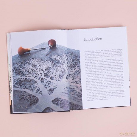 Trees in Winter: A beautiful book for anyone who loves printmaking and nature - Richard Shimell [KSIĄŻKA]