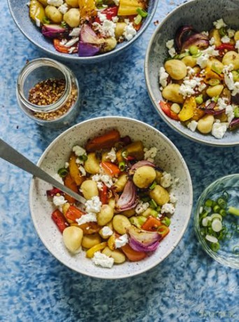 Twochubbycubs Air Fryer Cookbook: Speedy, slimming recipes under 500 calories - James Anderson [KSIĄŻKA]