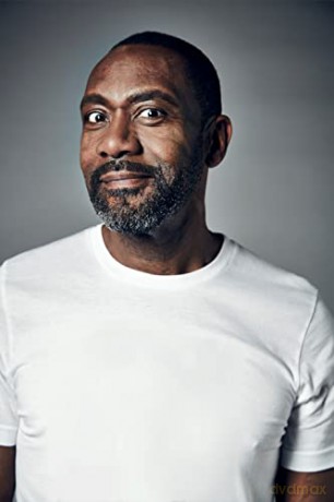 Tyrone's Cool Crown: Fun, family and one VERY cool haircut! - Lenny Henry [KSIĄŻKA]