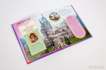 Unicorn Academy: The Magical Guide: The perfect introduction for fans of the hit Netflix show (Unicorn Academy: TV tie-in titles) - Nosy Crow [KSIĄŻKA]