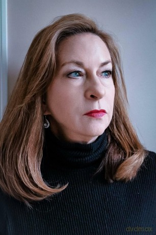 What Waits in The Woods: A fast-paced, addictive crime thriller - Terri Parlato [KSIĄŻKA]
