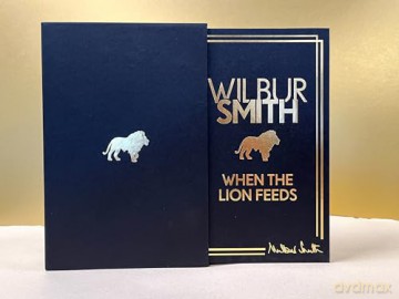 When the Lion Feeds: The book that started it all - Wilbur Smith [KSIĄŻKA]