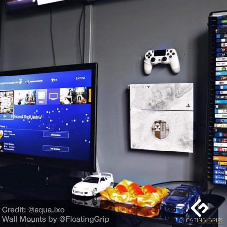 Floating Grips Playstation Controller Wall Mount
