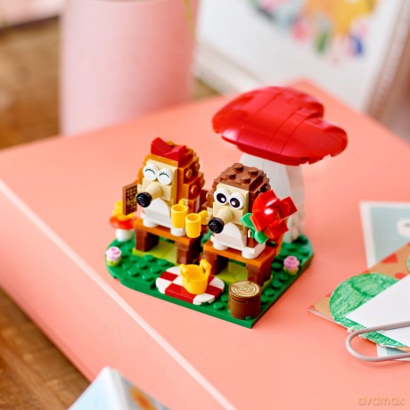LEGO - LEGO Iconic - Hedgehog Picnic Date (40711)