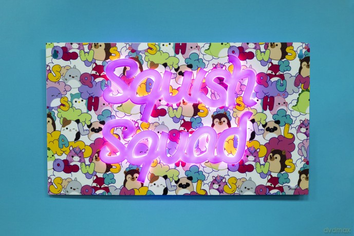 Squishmallows - Squish Squad Neon Wall Light - Neon Pink