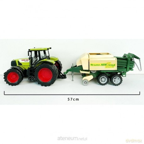 Traktor z prasą