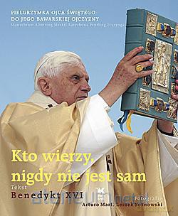 Kto wierzy, nigdy nie jest sam Biały Kruk [KSIĄŻKA]