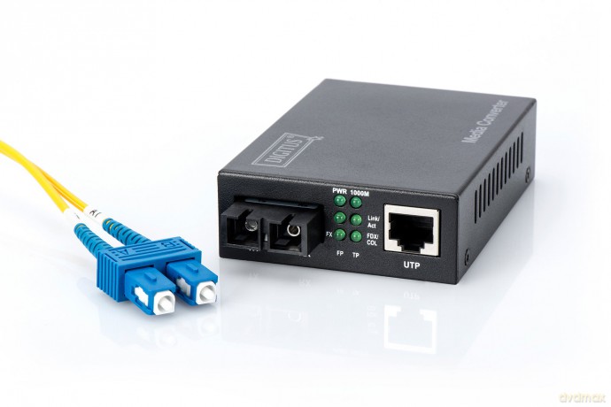 Media Conv.S: Digitus Dn-82121-1 Network Media Converter [CD]