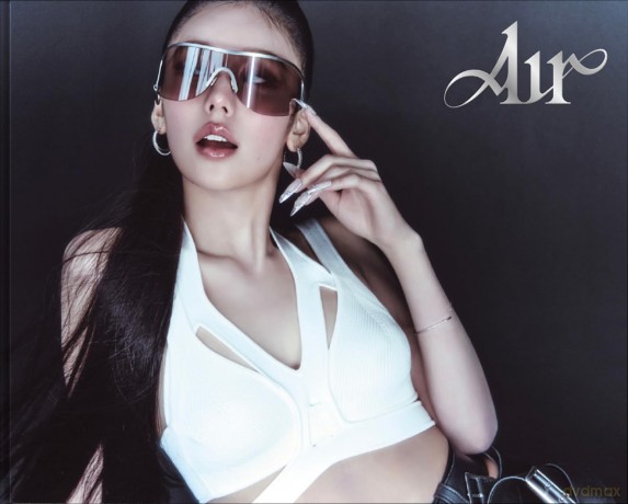 Yeji: Air - Photobook Ver.B [CD]