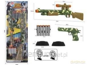 Strzelba + pistolet + 8 pocisków + tarcza